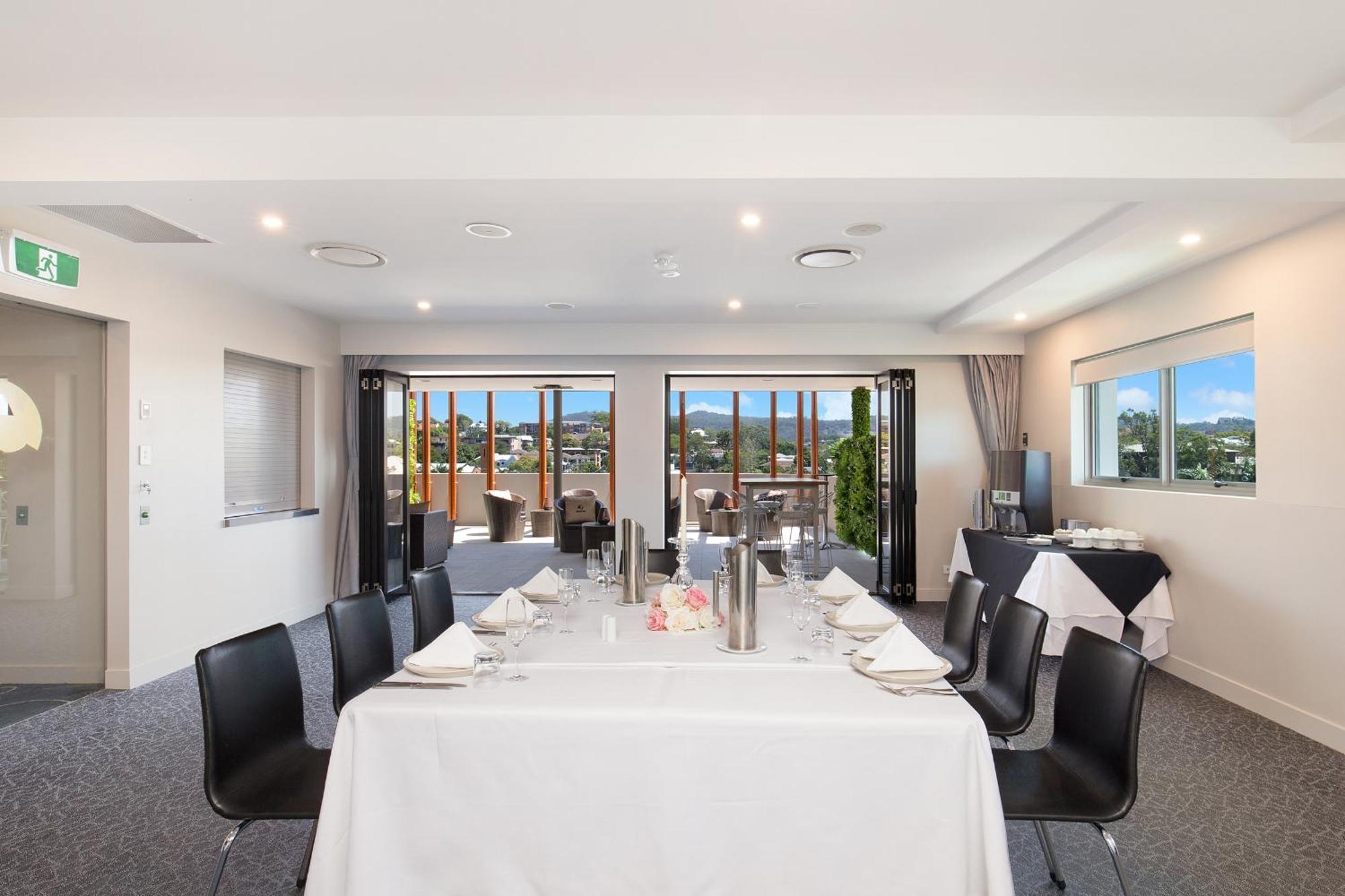 Jephson Hotel & Apartments Toowong Exterior photo