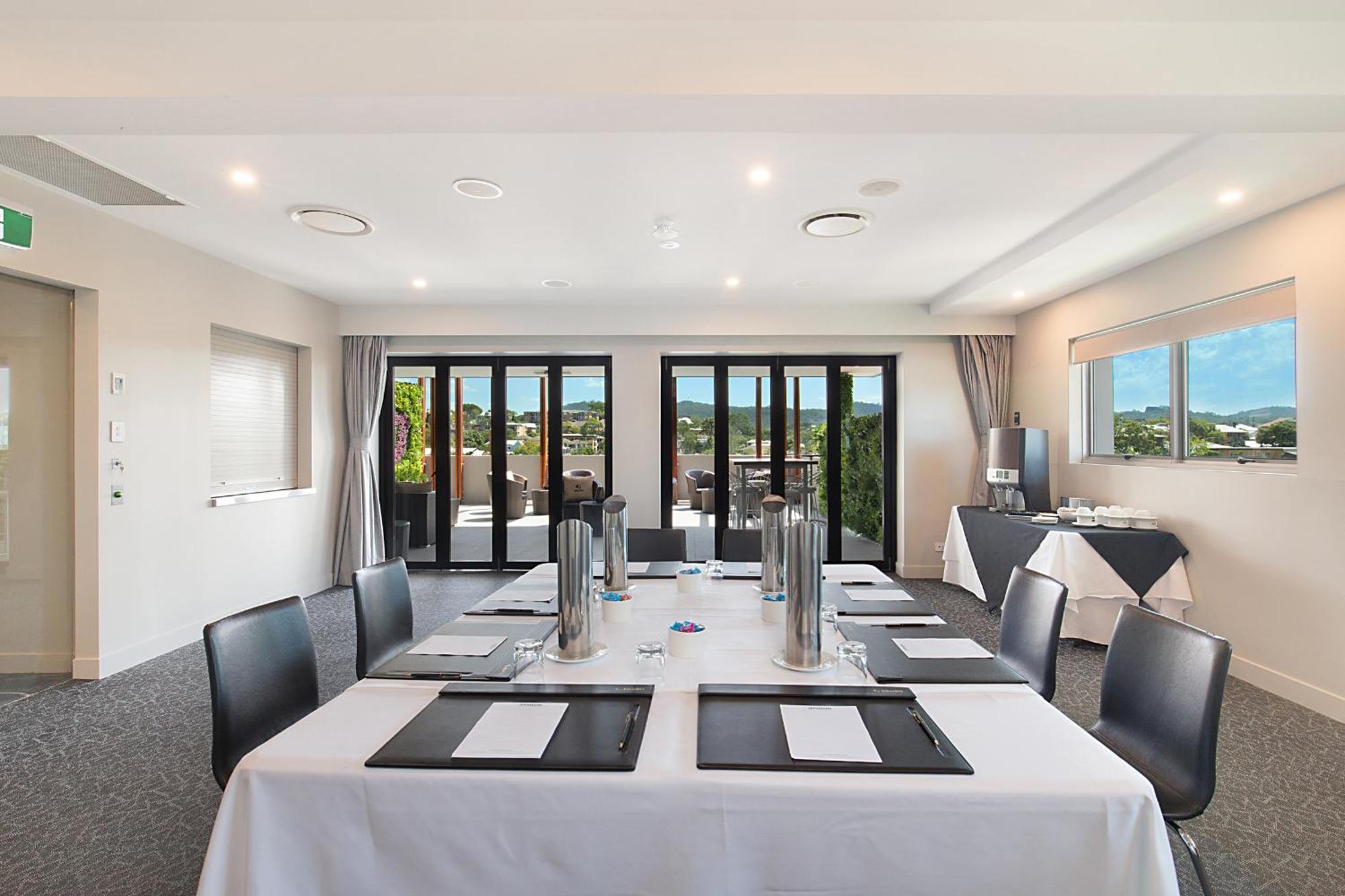 Jephson Hotel & Apartments Toowong Exterior photo