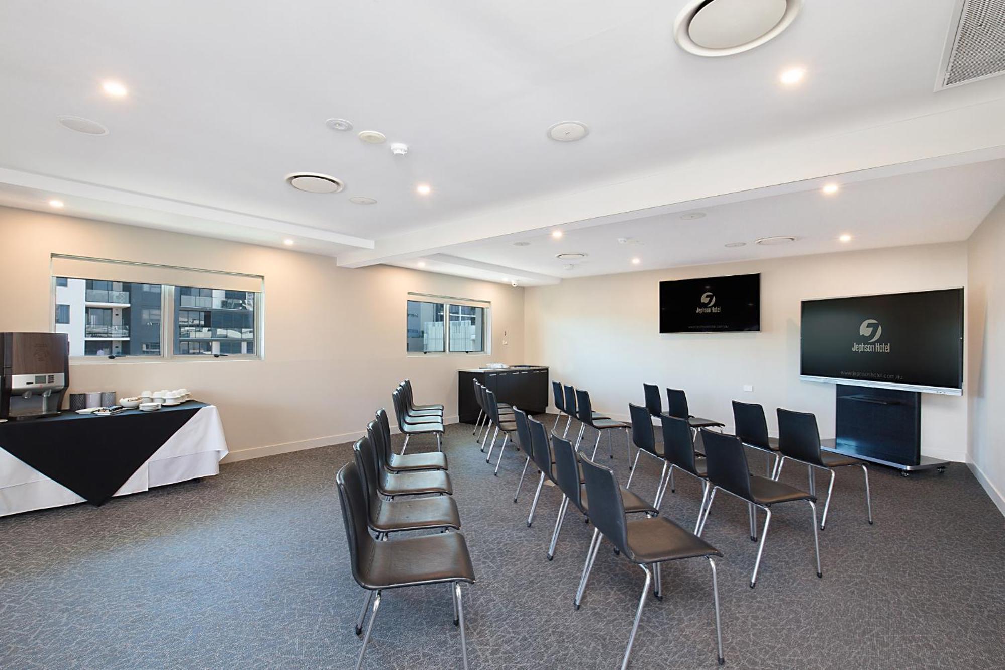 Jephson Hotel & Apartments Toowong Exterior photo