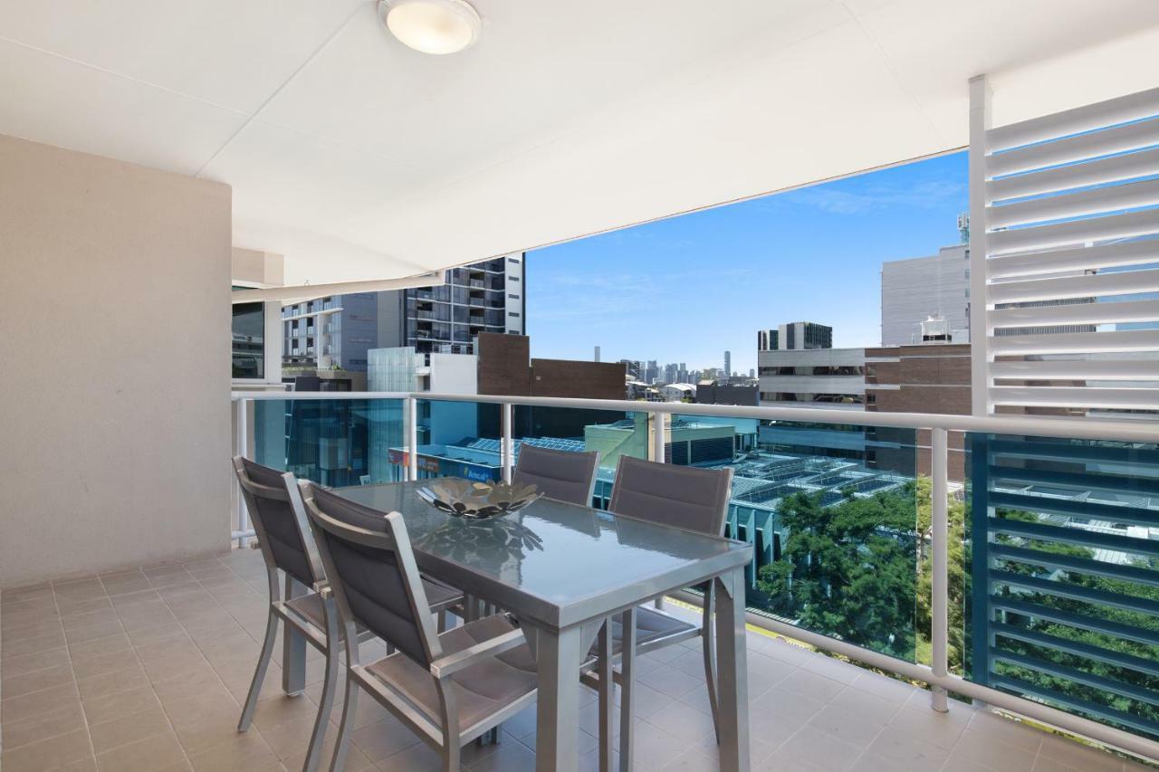 Jephson Hotel & Apartments Toowong Exterior photo